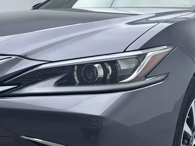Lexus ES 2021 — фото 17