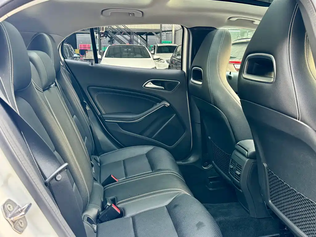Mercedes-Benz GLA 2019 — фото 24