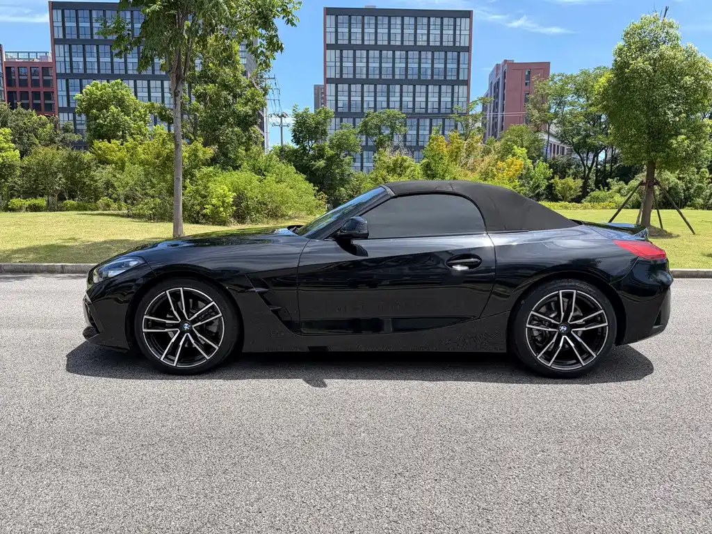 BMW Z4 2022 — фото 8