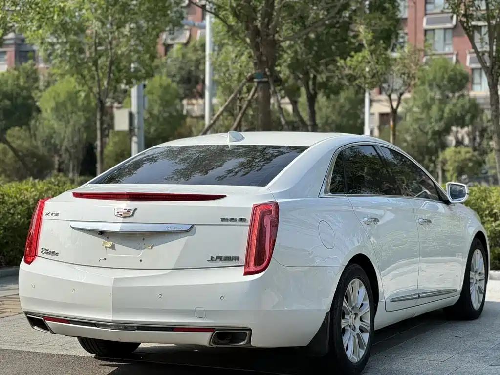 Cadillac XTS 2017 — фото 6