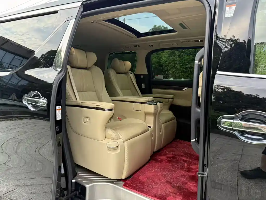Toyota Alphard 2019 — фото 10