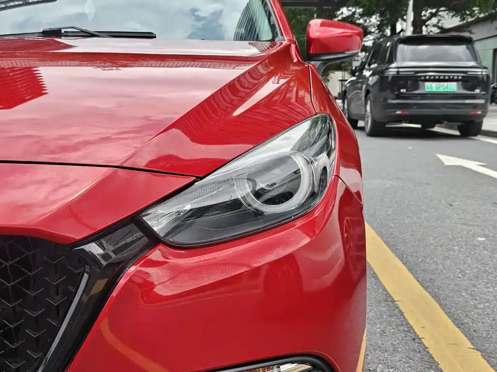 Mazda 3 Axela 2019 — фото 21