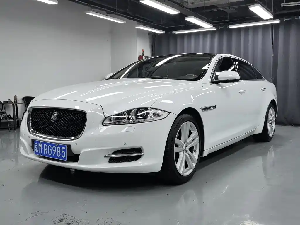 Jaguar XJ 2012