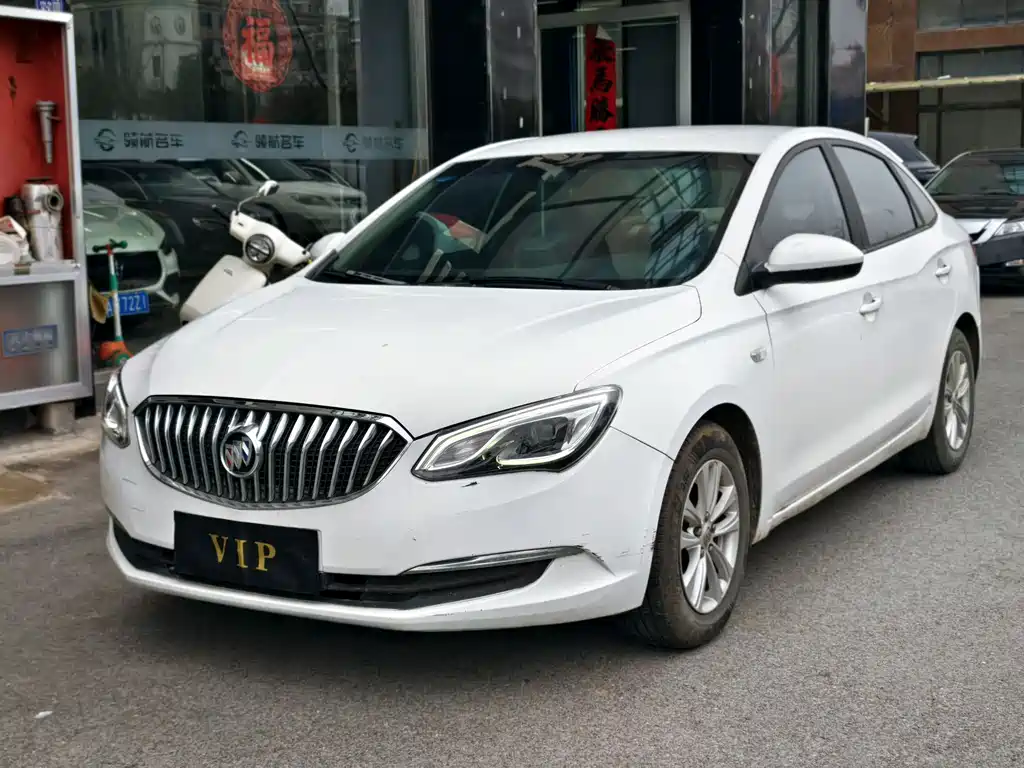 Buick Excelle 2017 — фото 1