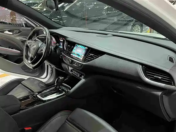 Buick Regal 2018