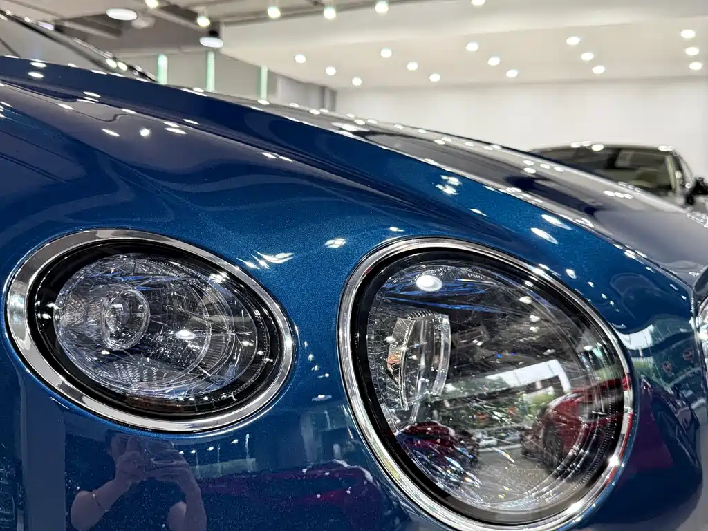 Bentley Continental 2023