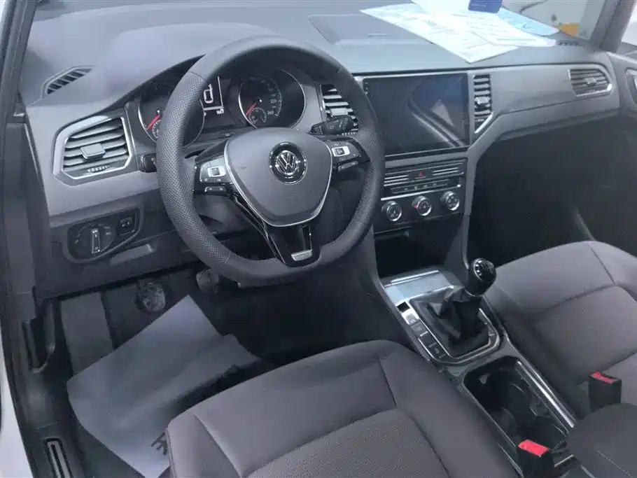 Volkswagen Golf Sportsvan 2018 — фото 12