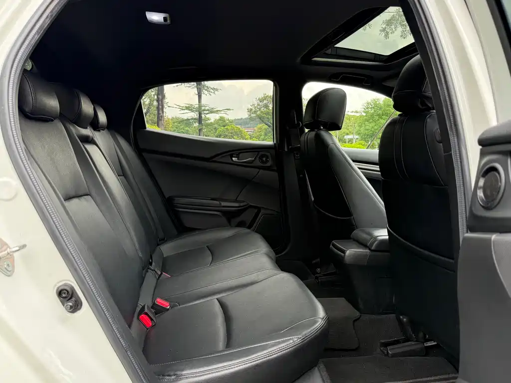 Honda Civic 2020 — фото 15