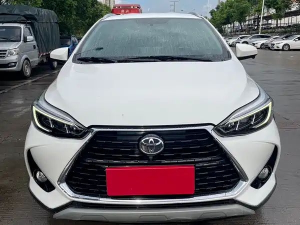 Toyota Yaris L 2022