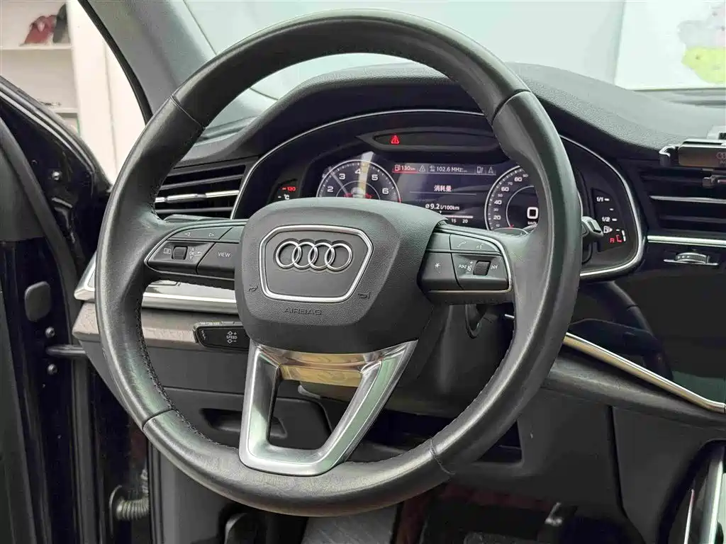 Audi Q7 2020 — фото 11