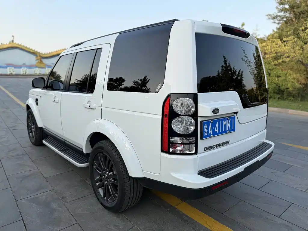 Land Rover Discovery 2016 — фото 13