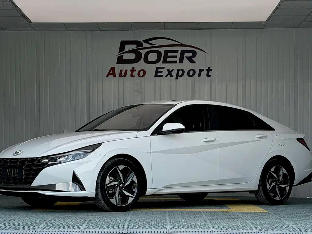 Hyundai Elantra 2022