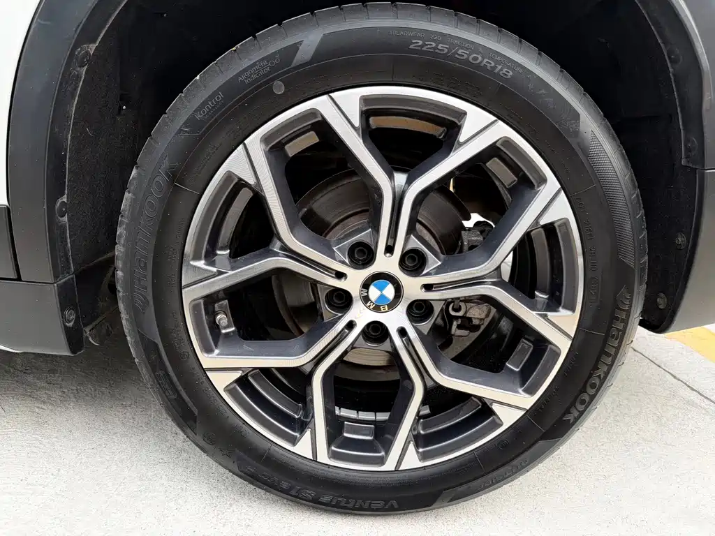 BMW X1 2021 — фото 9