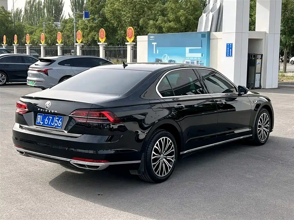 Volkswagen Phideon 2018 — фото 5