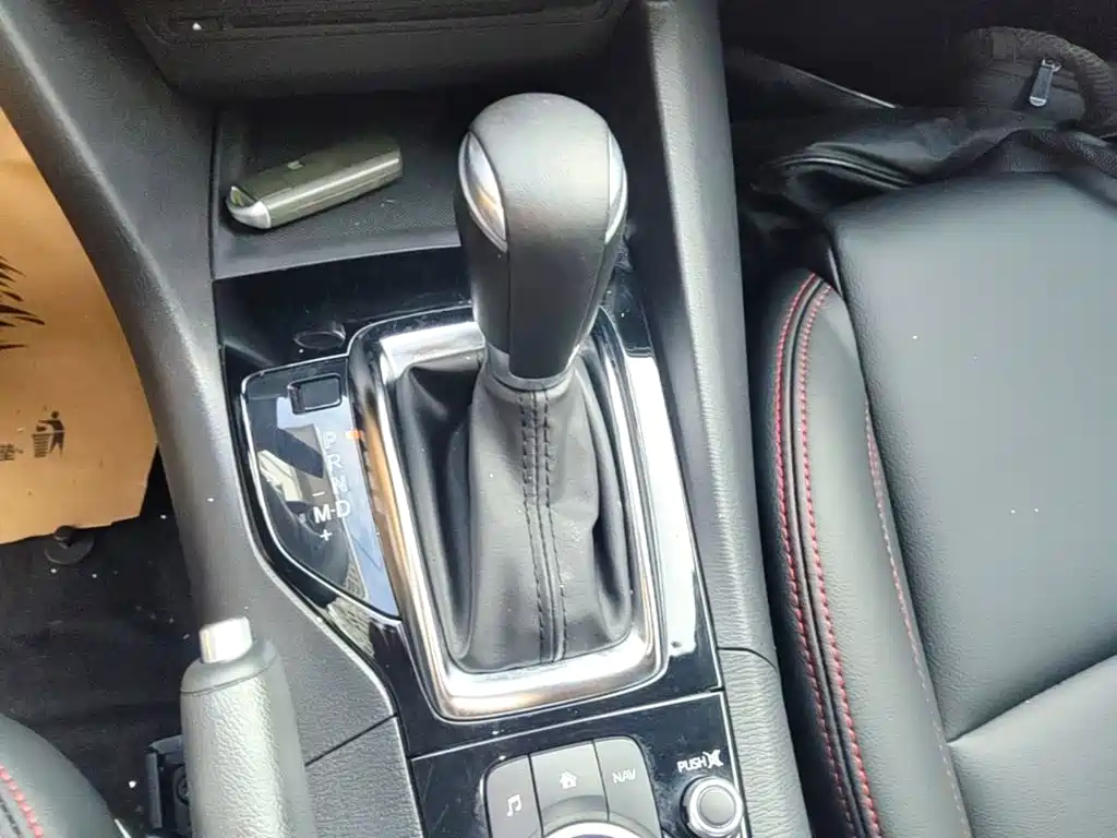 Mazda 3 Axela 2015 — фото 14