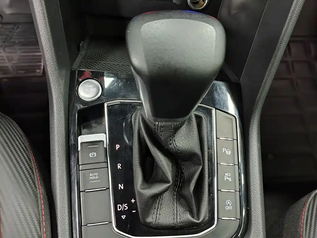Volkswagen Tiguan L 2022 — фото 14