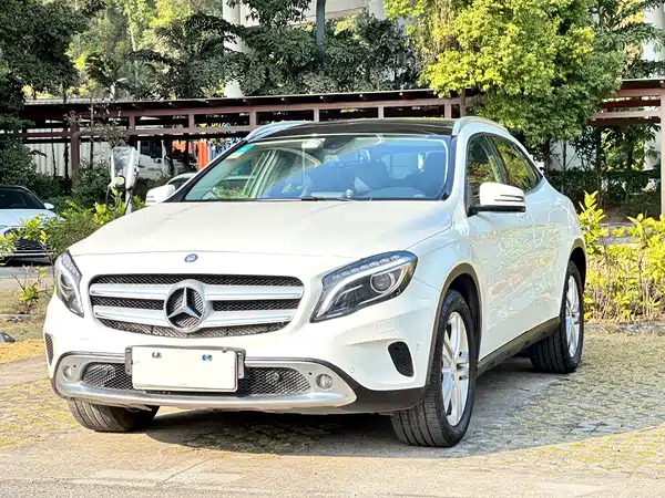 Mercedes-Benz GLA 2015