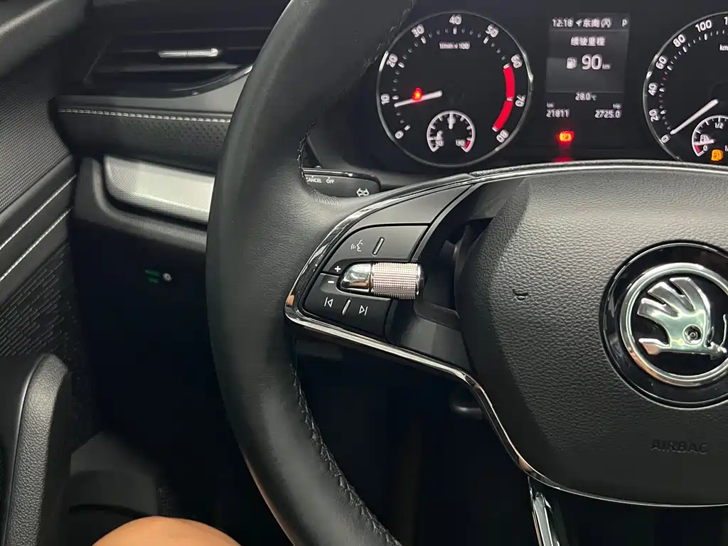 Skoda Octavia 2022 — фото 12