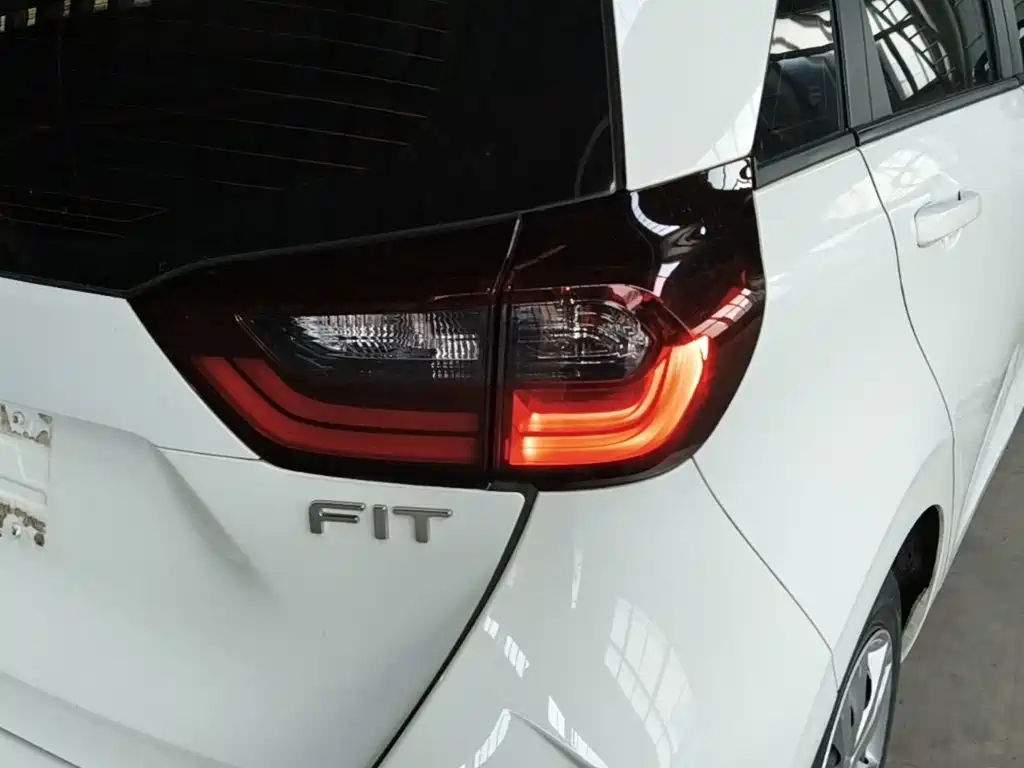 Honda Fit 2023 — фото 8