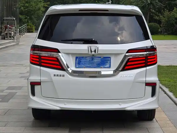 Honda Elysion 2017