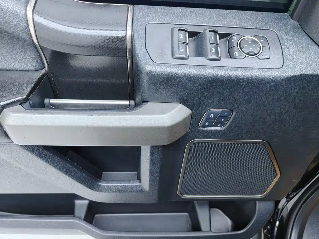 Ford F-150 Raptor 2018 — фото 14