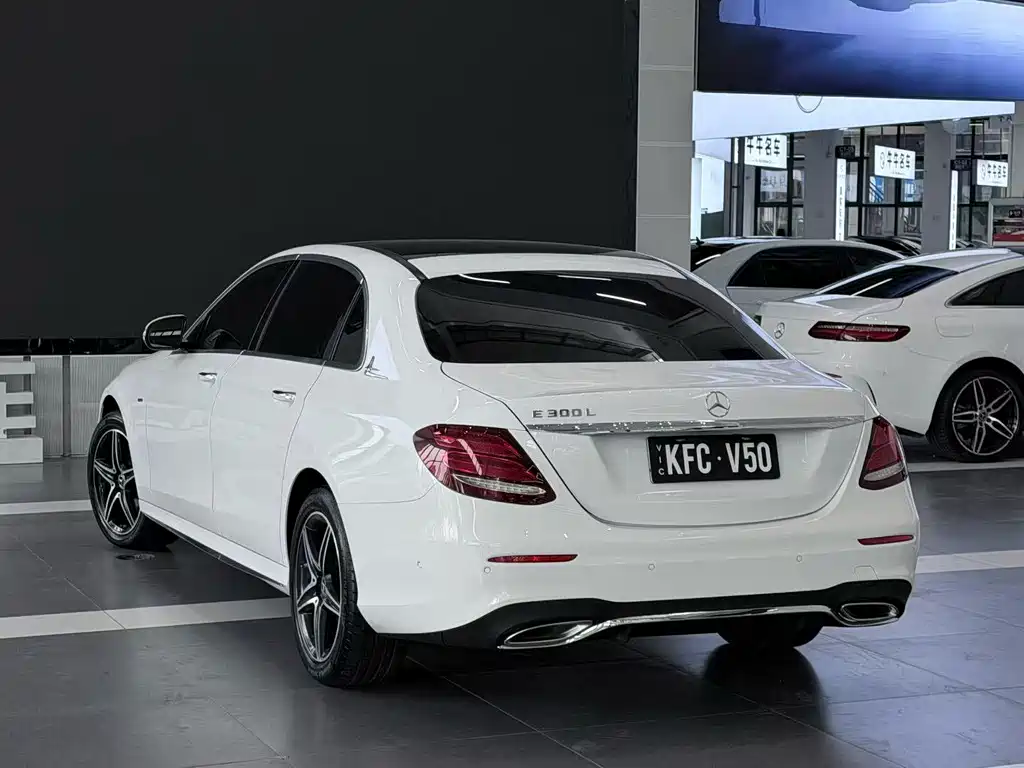 Mercedes-Benz E-Class 2020 — фото 4
