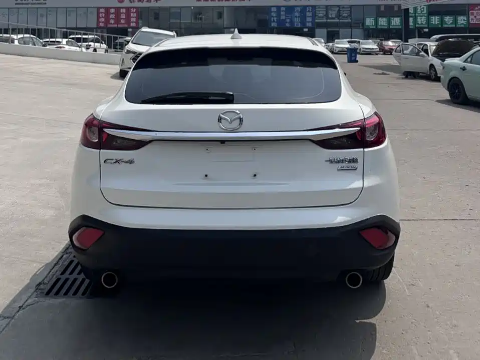 Mazda CX-4 2016 — фото 11