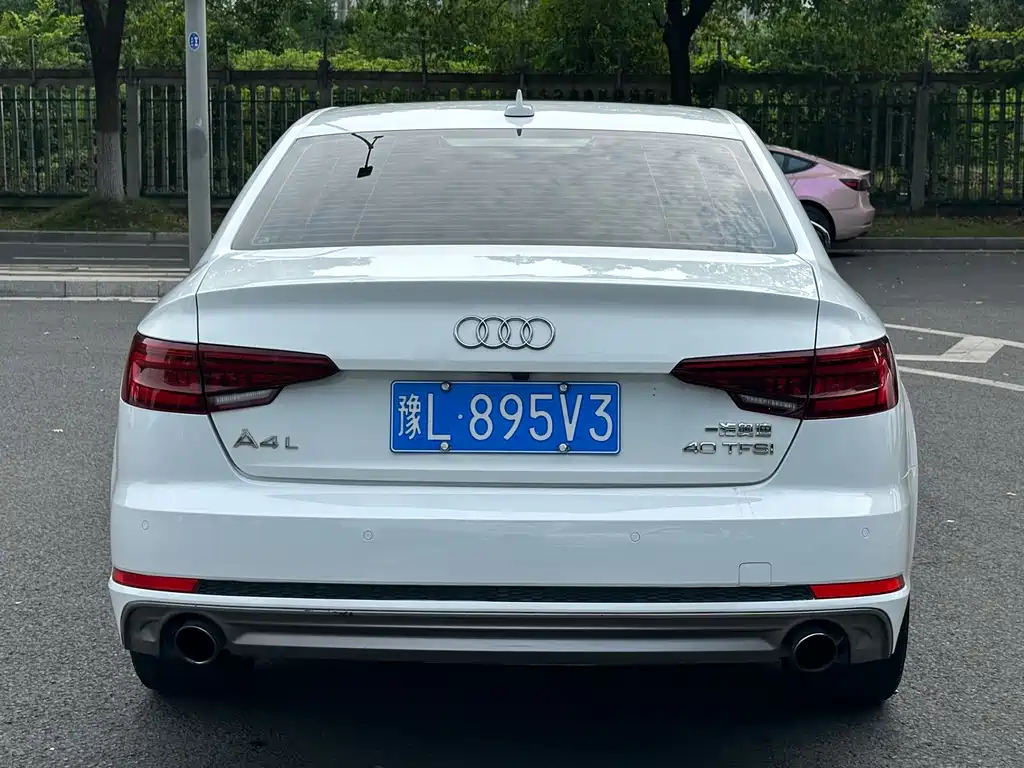 Audi A4L 2018 — фото 4