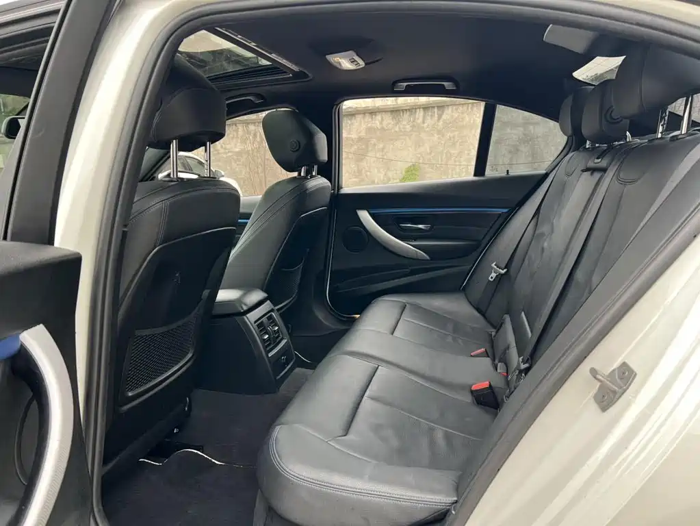 BMW 3 Series 2018