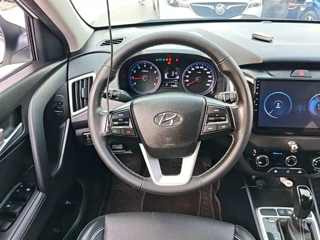 Hyundai ix25 2019 — фото 11