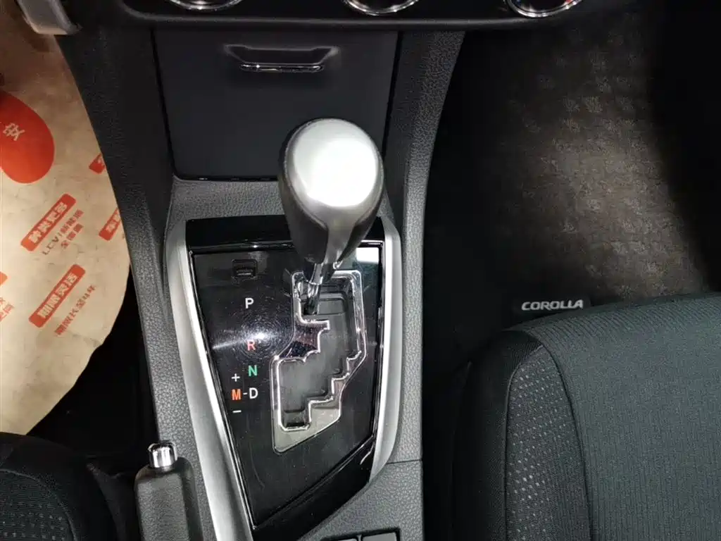 Toyota Corolla 2018 — фото 14