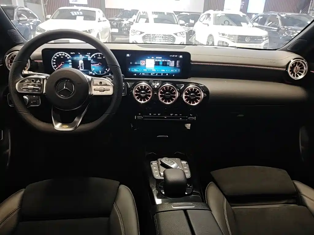 Mercedes-Benz A-Class 2023 — фото 14