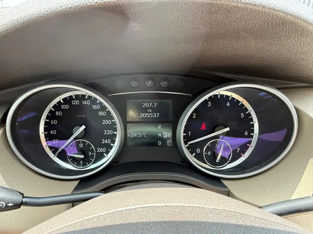 Mercedes-Benz R-Class 2013 — фото 16