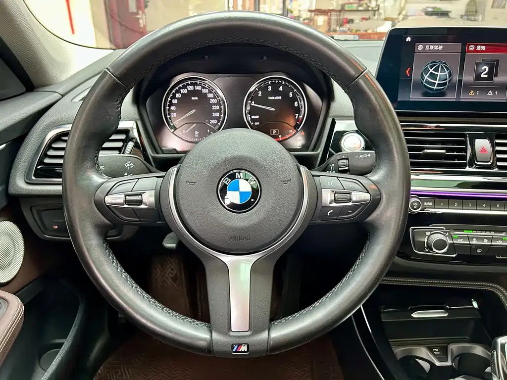 BMW 1 Series 2023 — фото 13