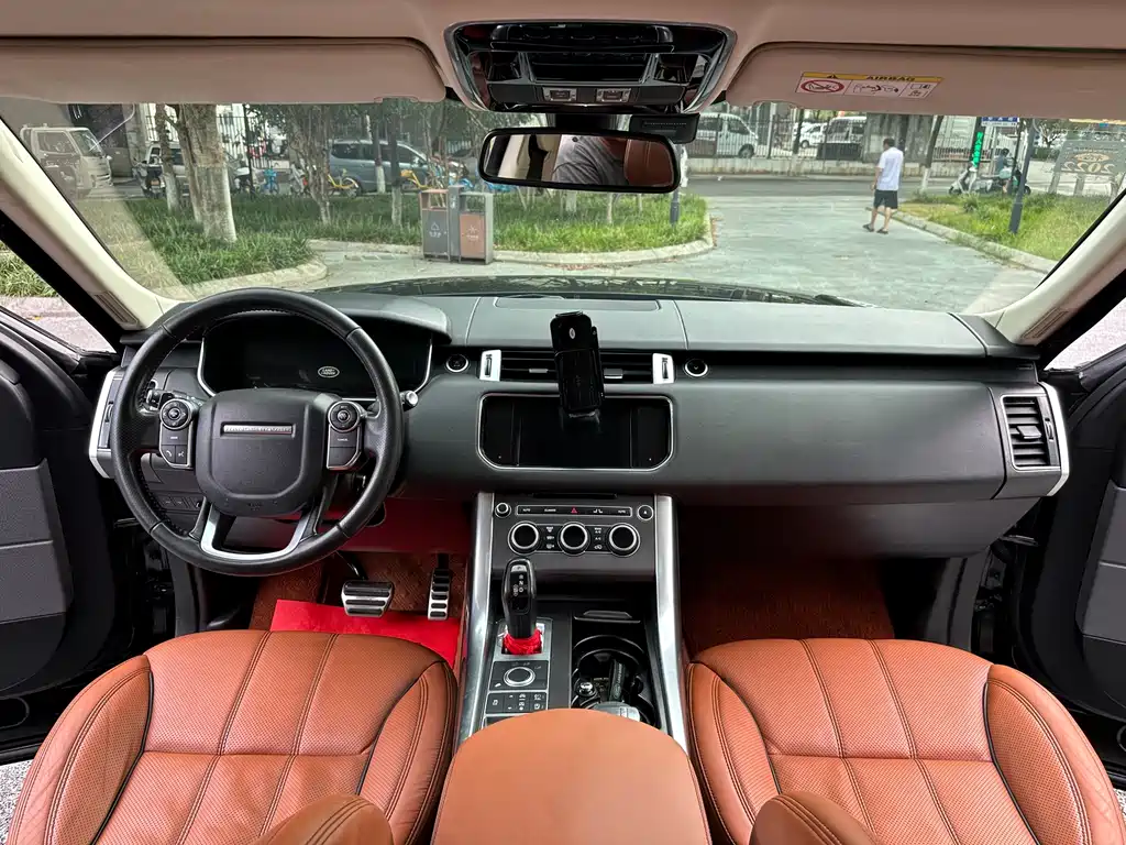 Land Rover Range Rover Sport 2016 — фото 17