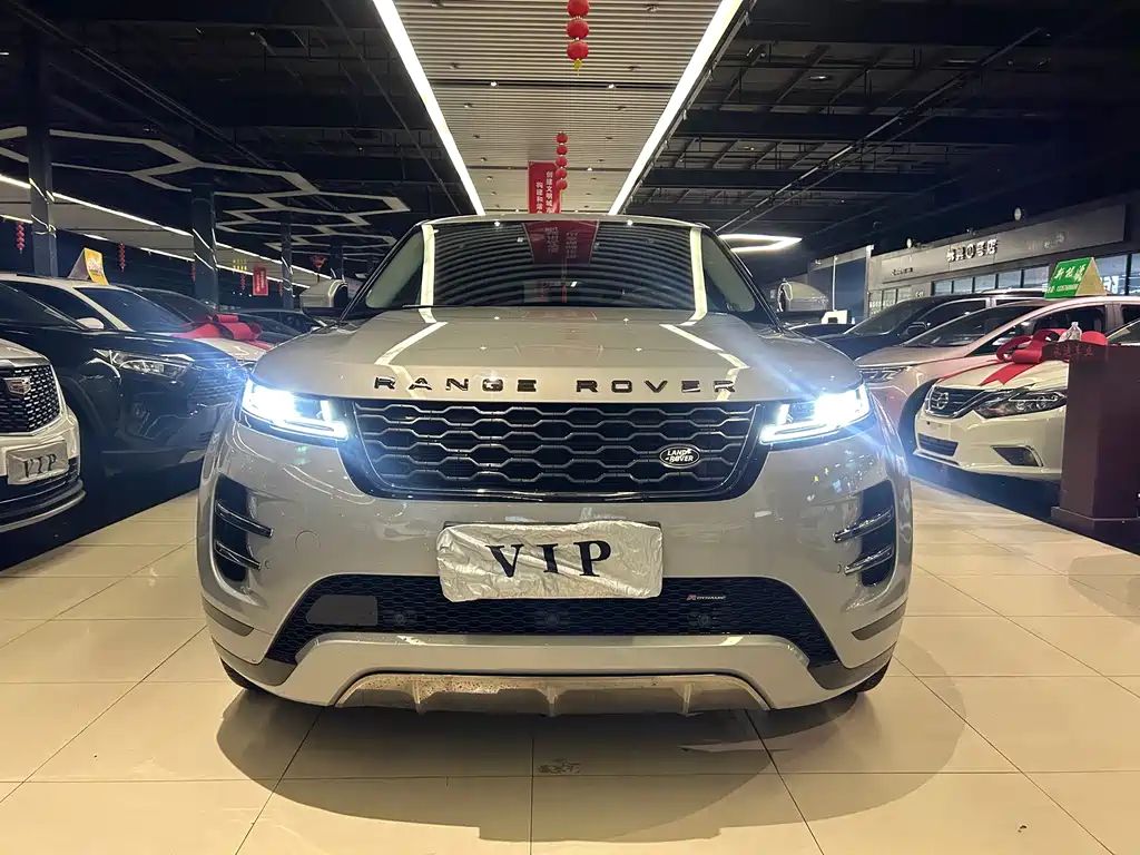 Land Rover Evoque 2023 — фото 1