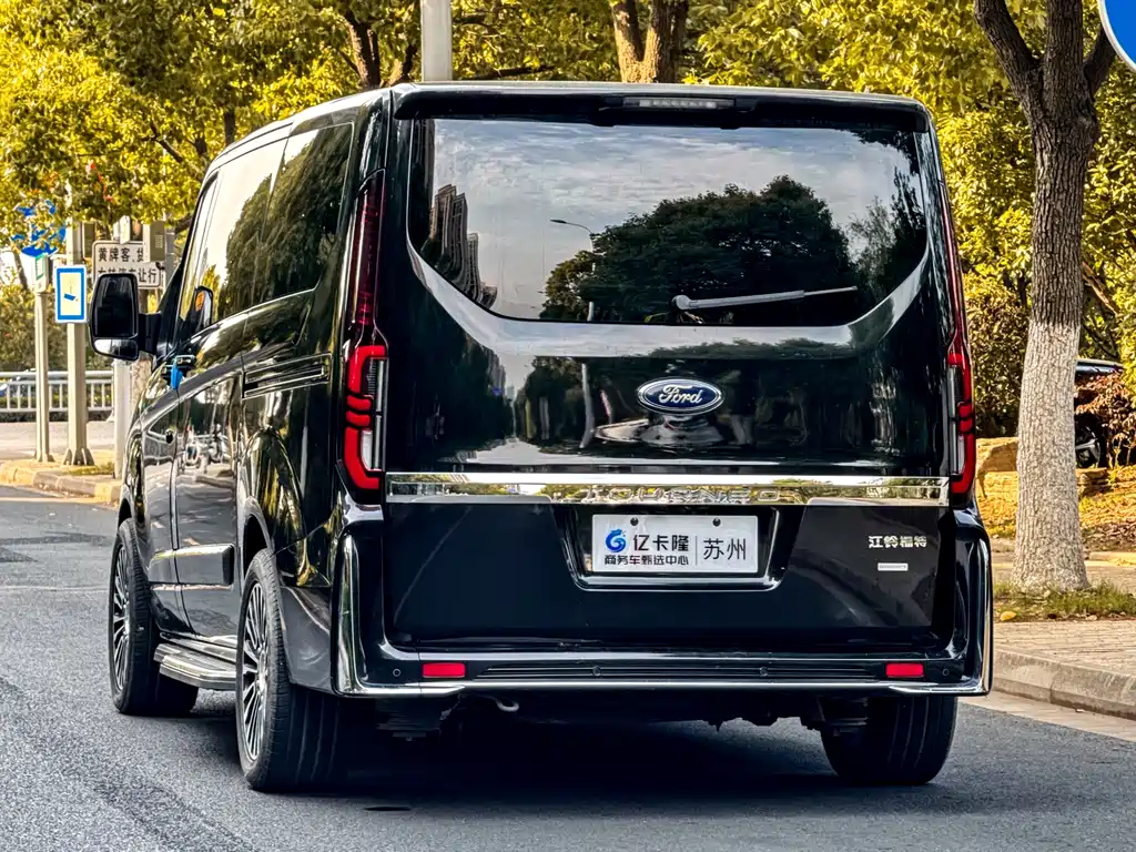 Ford Tourneo 2025 — фото 40