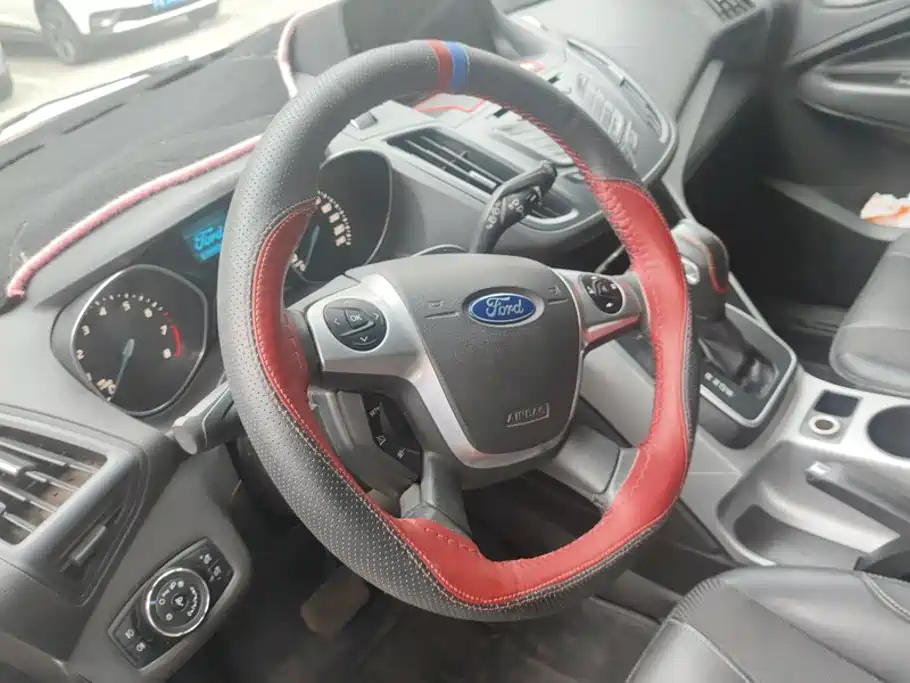 Ford Kuga 2014 — фото 15