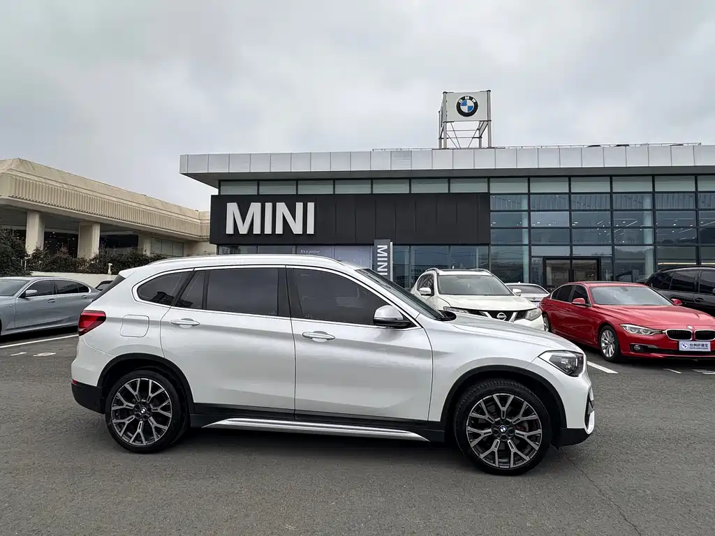 BMW X1 2021 — фото 13