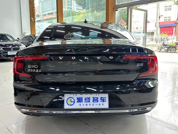 Volvo S90 2022