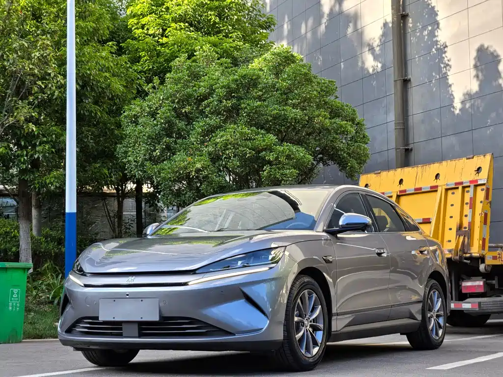 BYD Qin L 2026 — фото 1