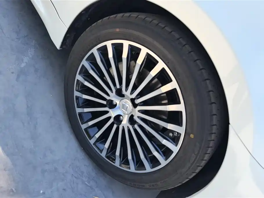 Toyota Crown 2017