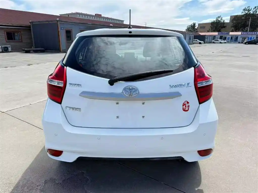 Toyota Yaris L 2020 — фото 5