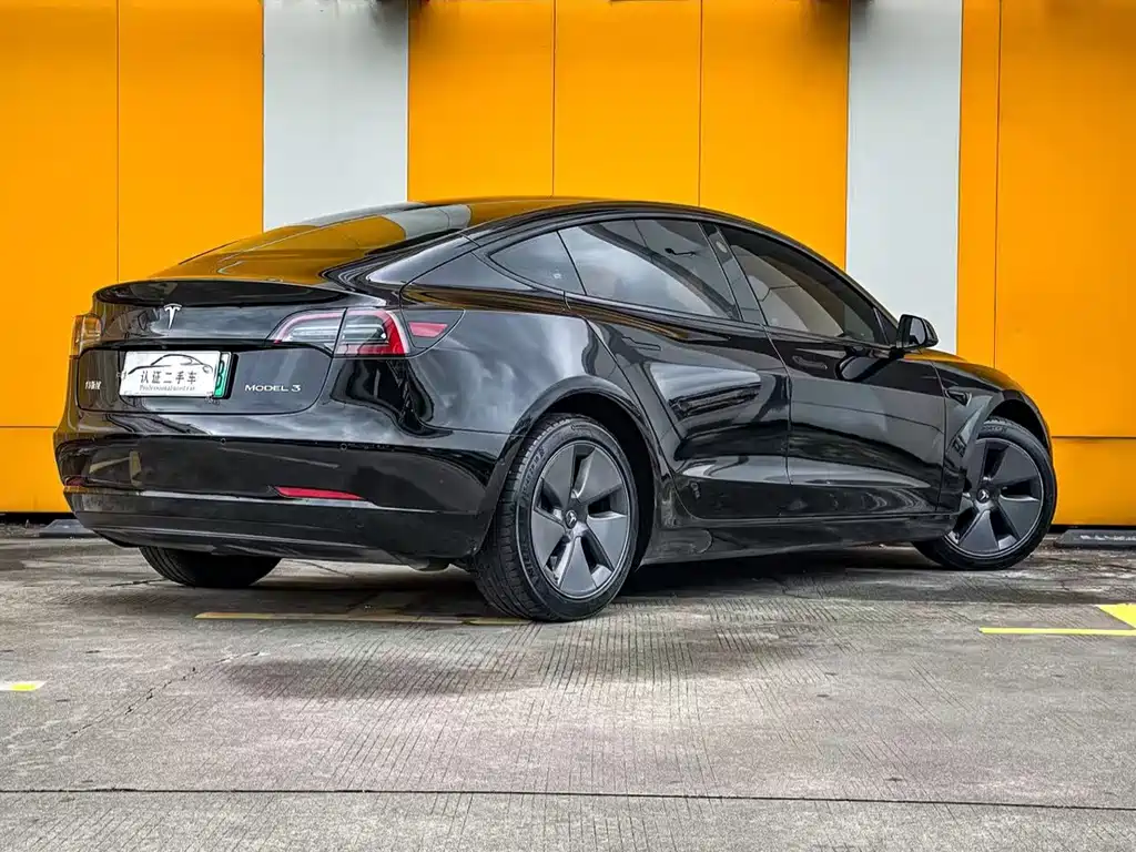 Tesla Model 3 2023 — фото 3