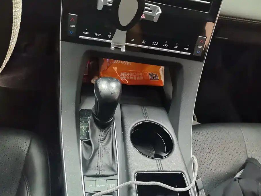 Toyota Avalon 2022 — фото 16
