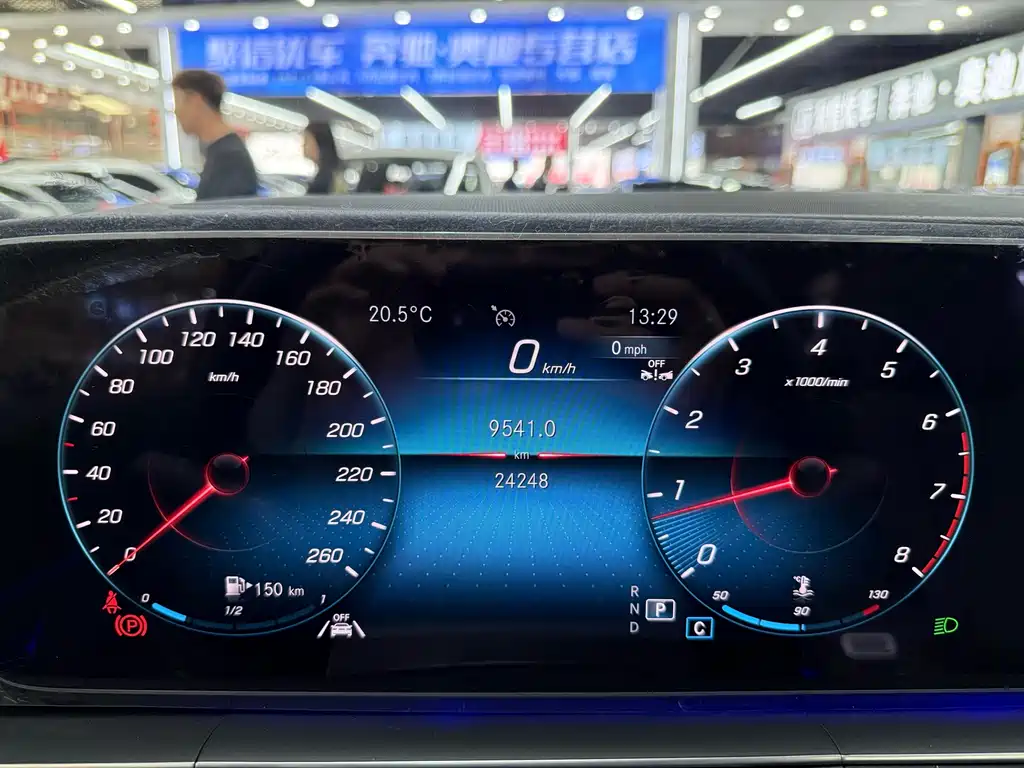 Mercedes-Benz GLE 2023 — фото 11