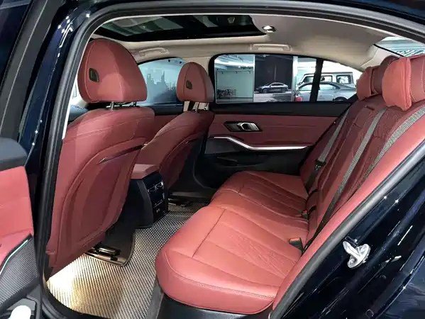 BMW i3 2024