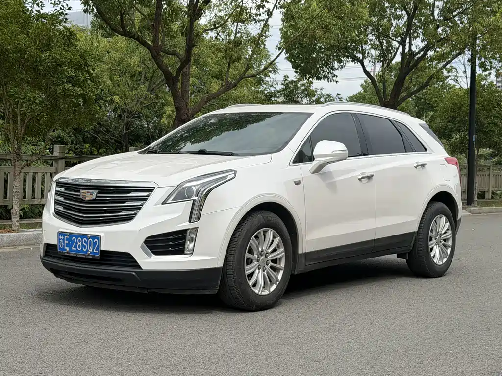 Cadillac XT5 2016 — фото 1