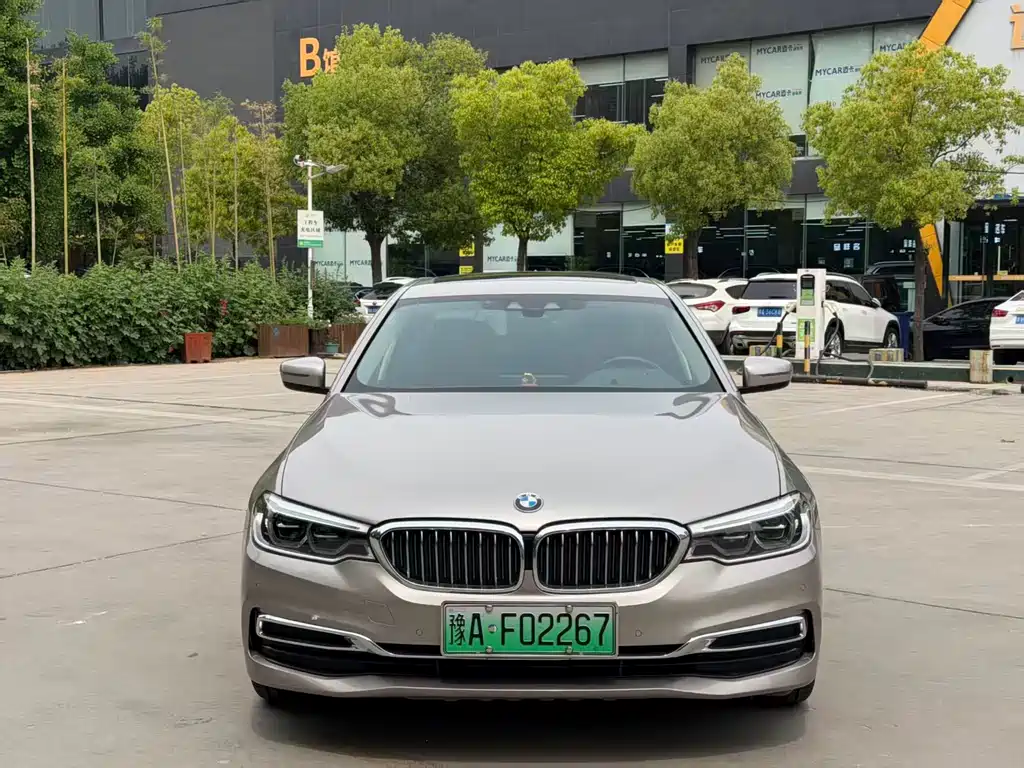 BMW 5 Series New Energy 2019 — фото 2