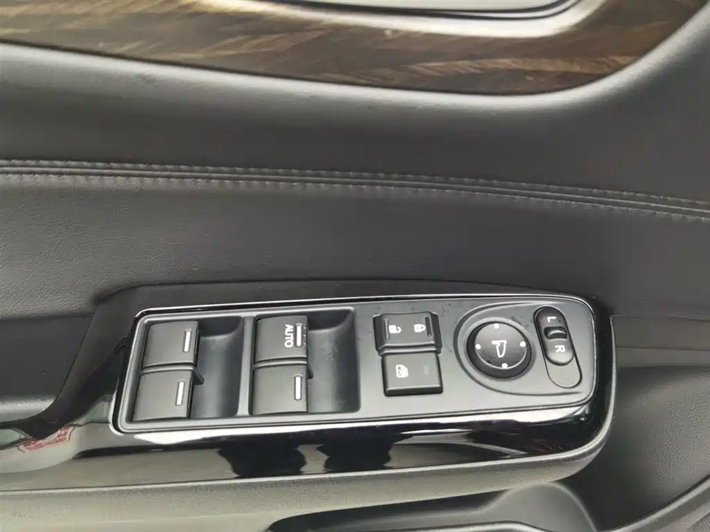 Honda Jade 2018 — фото 9